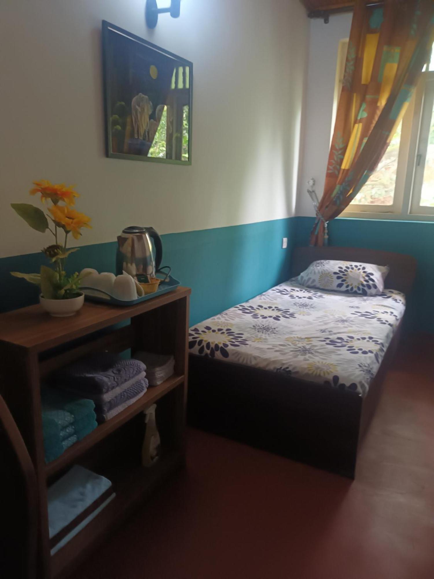 Lovely Flowers In Mount Lavinia Dehiwala-Mount Lavinia Екстериор снимка